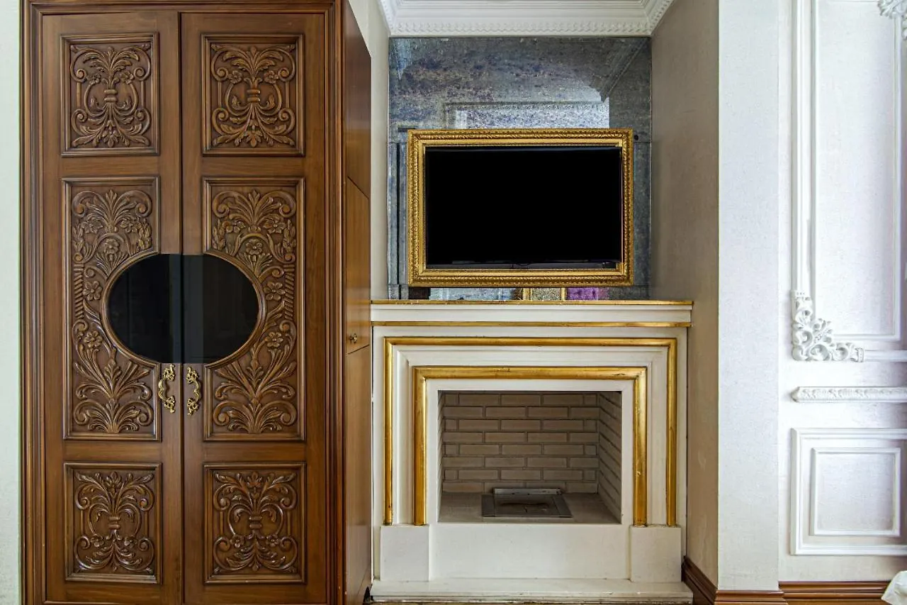 Hotel Room In Historic Mansion In Beylerbeyi Istanbul