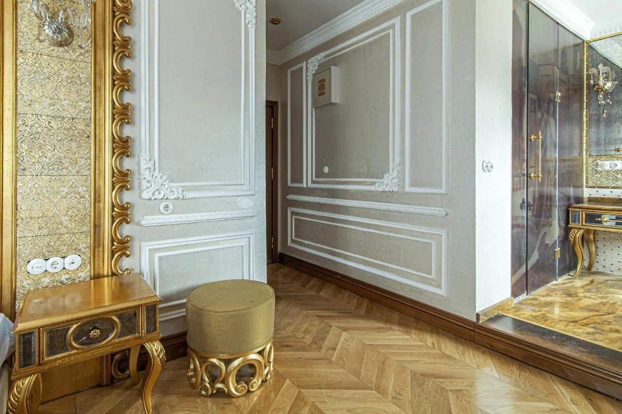 Hotel Room In Historic Mansion In Beylerbeyi Istanbul