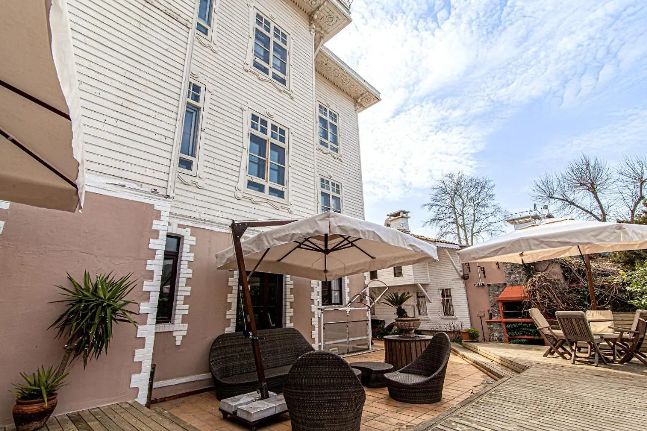 Apartment Hotel Room In Historic Mansion In Beylerbeyi Istanbul Turkey