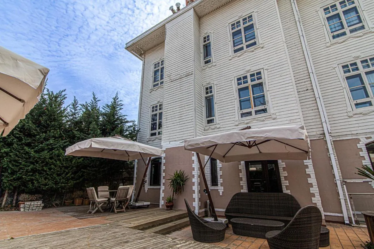 Hotel Room In Historic Mansion In Beylerbeyi Istanbul